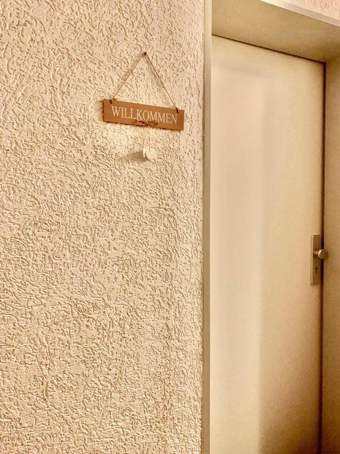 Schone, Gut Ausgestattete Wohnung Fur 1 Bis 4 Personen - Zentral Gelegen Bad Ems Bagian luar foto
