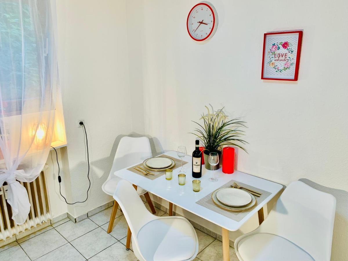 Schone, Gut Ausgestattete Wohnung Fur 1 Bis 4 Personen - Zentral Gelegen Bad Ems Bagian luar foto