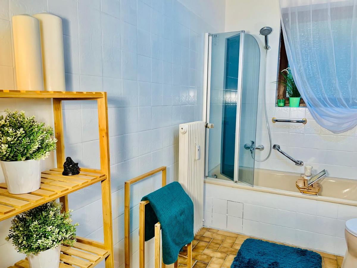Schone, Gut Ausgestattete Wohnung Fur 1 Bis 4 Personen - Zentral Gelegen Bad Ems Bagian luar foto